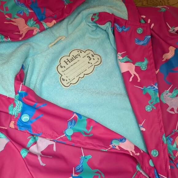 💜 2 for 30 💜 Hatley Colour-Changing Unicorn Raincoat - Picture 4 of 6